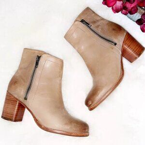 Frye Addie Leather Dual-Zip Ankle Boots in Tan - Size 9